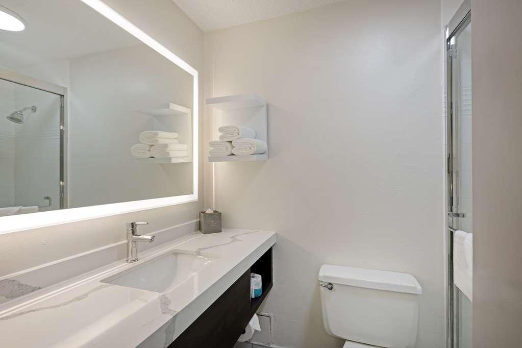 The Lux Hotel & Conference Center, Ascend Hotel Collection Waterloo Habitación foto