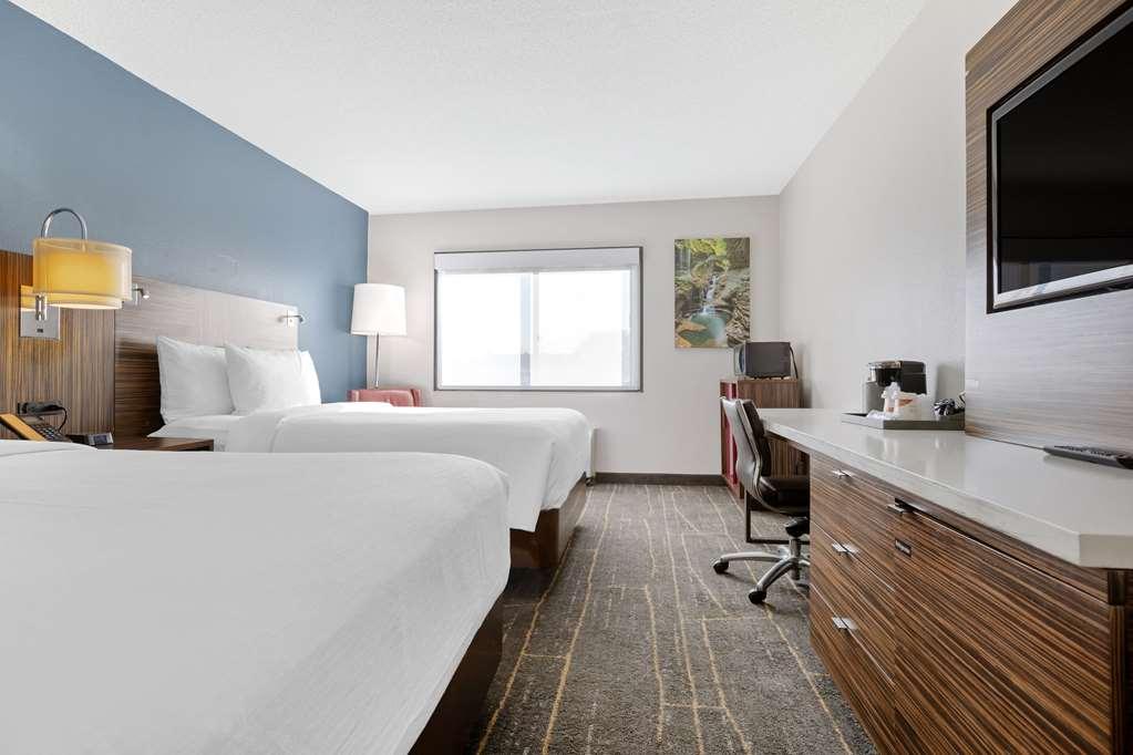 The Lux Hotel & Conference Center, Ascend Hotel Collection Waterloo Habitación foto