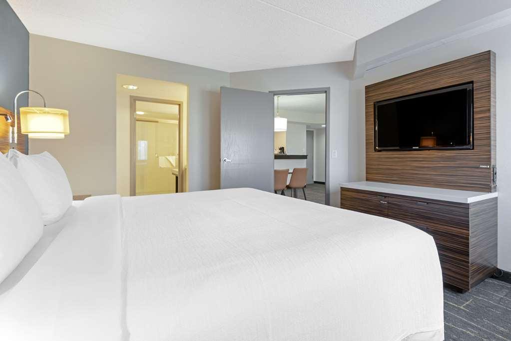 The Lux Hotel & Conference Center, Ascend Hotel Collection Waterloo Habitación foto