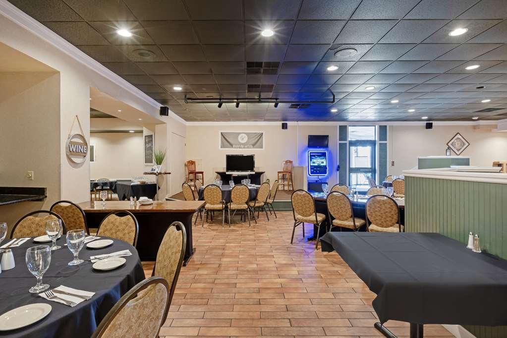 The Lux Hotel & Conference Center, Ascend Hotel Collection Waterloo Restaurante foto
