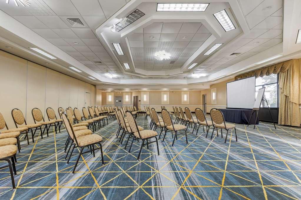 The Lux Hotel & Conference Center, Ascend Hotel Collection Waterloo Facilidades foto