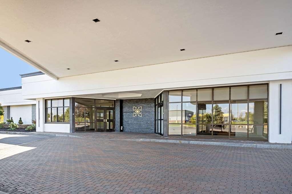 The Lux Hotel & Conference Center, Ascend Hotel Collection Waterloo Exterior foto