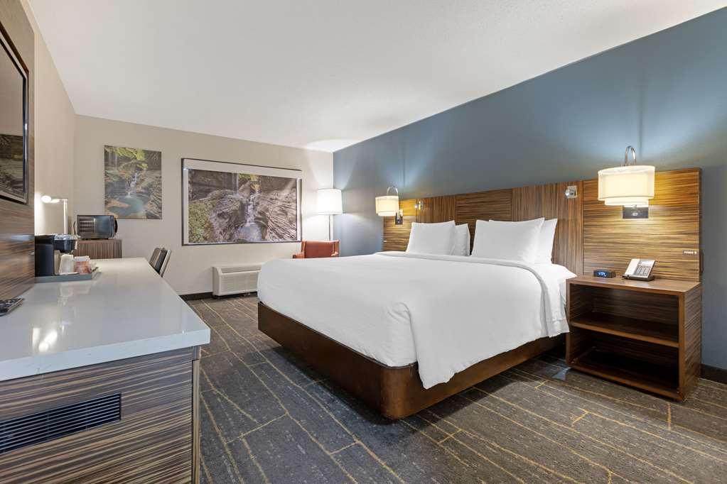 The Lux Hotel & Conference Center, Ascend Hotel Collection Waterloo Habitación foto