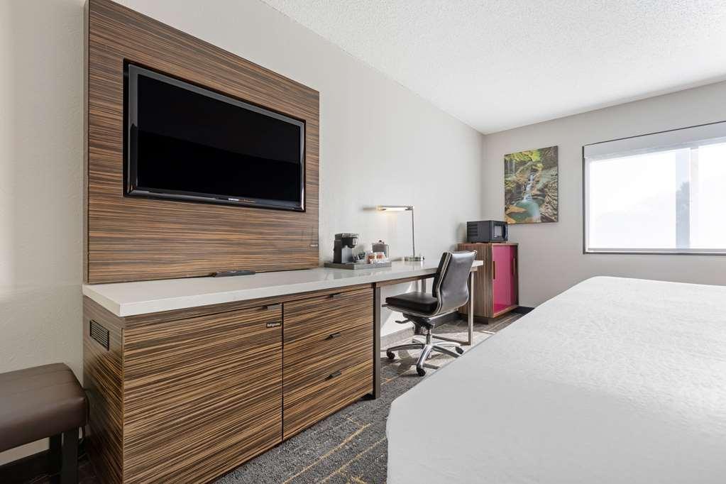 The Lux Hotel & Conference Center, Ascend Hotel Collection Waterloo Habitación foto